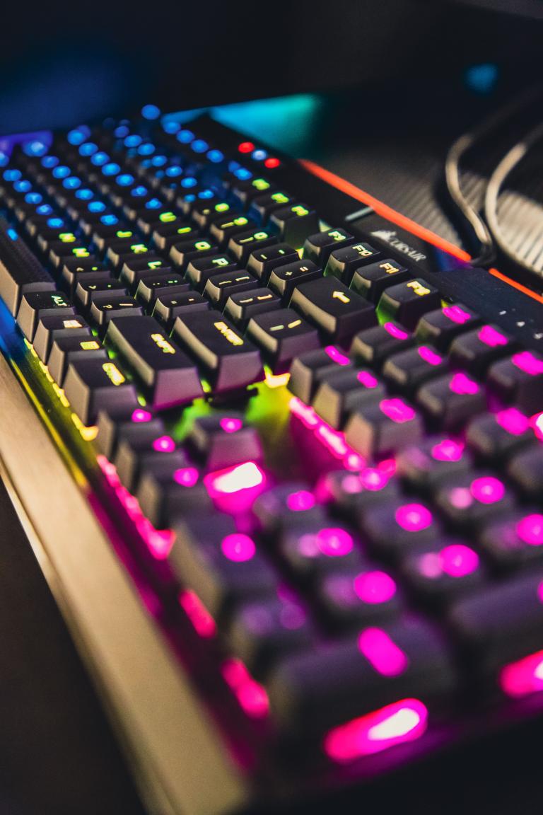 A light up keyboard for ϲʷ¼ Esports